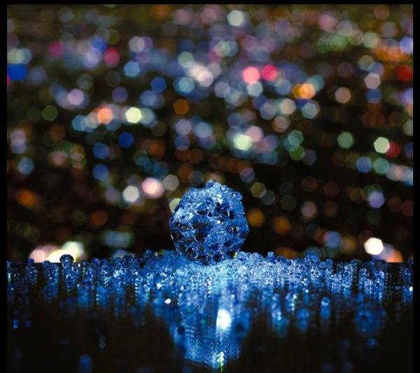 无论我经历过什么样的磨难，我都会爱这个世界——【RE:I AM】乐评