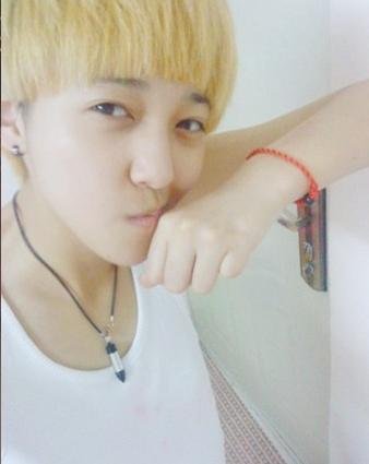 他是网络红人吗、他叫什么、急、