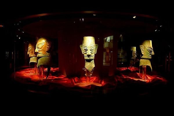 南派三叔三星堆预言2049 青铜面具的意义为什么那么怪异