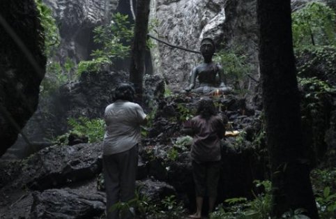 电影《灵媒》结局是什么意思？