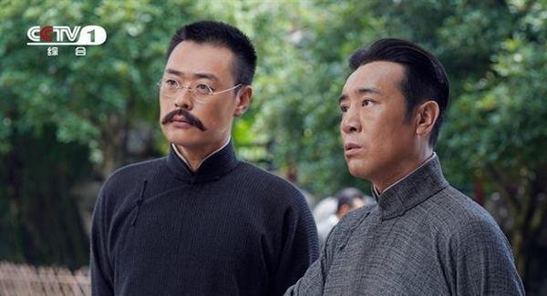 觉醒年代导演张永新获白玉兰奖 这是咋情况？