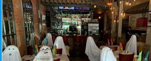 美国一家“餐厅”拿假的鬼魂当做客人（最新疫情美国报道，因新冠病毒这样做 网友：有啥用也不收钱…）