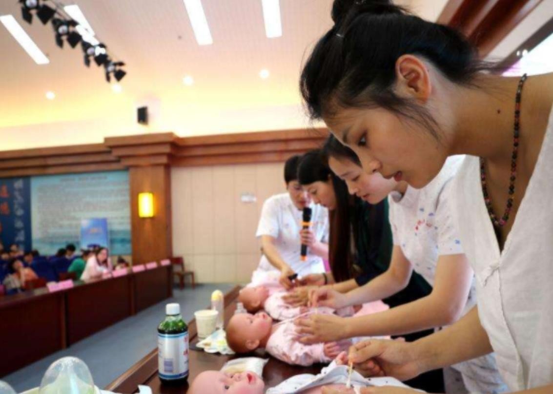 政府免费培训育婴师是真的吗？