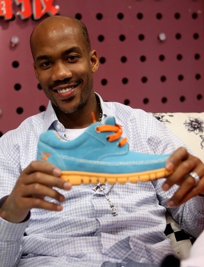 马布里穿什么球鞋