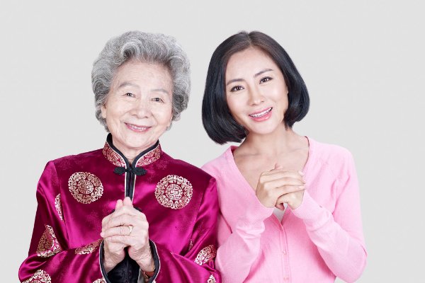 妈妈非要和我一起，我该怎么办？