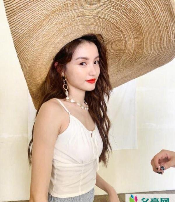 林小宅回应恋情 对与梁继远恋情一事做回应