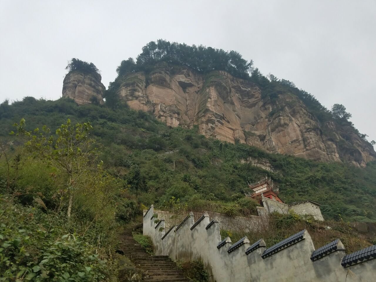 有叫脸山的山吗