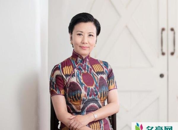 汪明荃结婚十周年 汪明荃荃结婚十周年做了什么