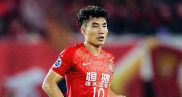 广州恒大一线队30人大名单正式公布：高拉特离队，郑智两重身份，青春风暴没刮起来!