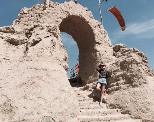 女篮前国手秀长腿是怎么回事？