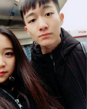 男子(刘烁佳是个小可爱)到底是谁?