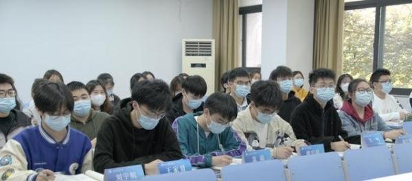 教育部这一通知，或对这类大学生影响很大，上大学不能再混日子了