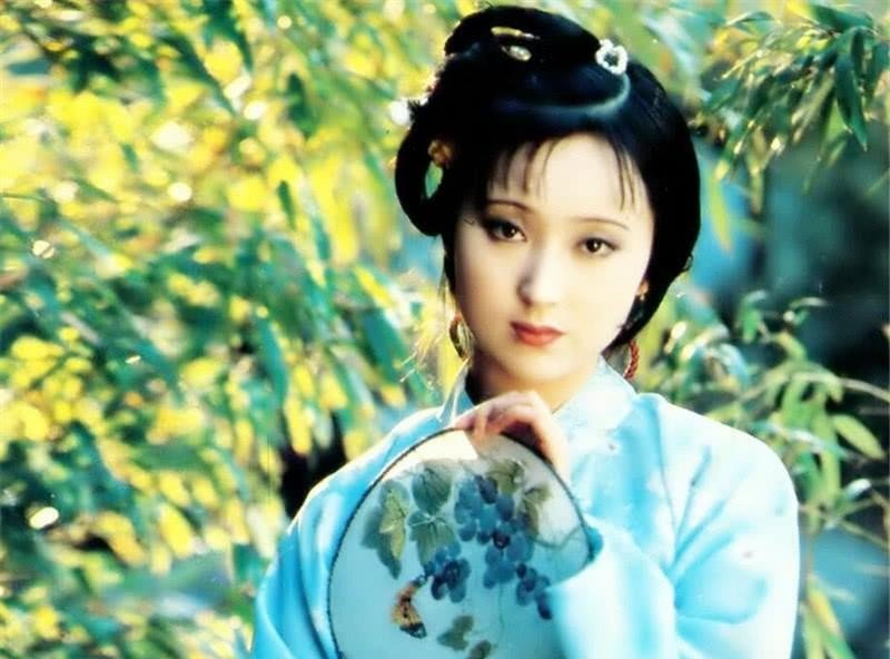 薛宝钗进入了黛玉身体描写