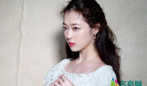 雪莉回应照片争议 感觉都戴着有色眼镜去看她