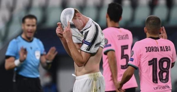 欧冠-C罗缺阵梅西传射,莫拉塔3球被吹,巴萨2-0尤文