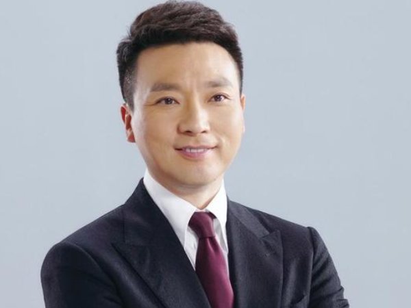康辉承认被央视解聘是真的吗