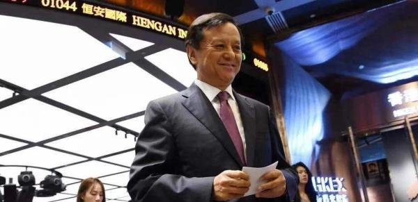 年薪5000万，李小加选择提前卸任港交所行政总裁