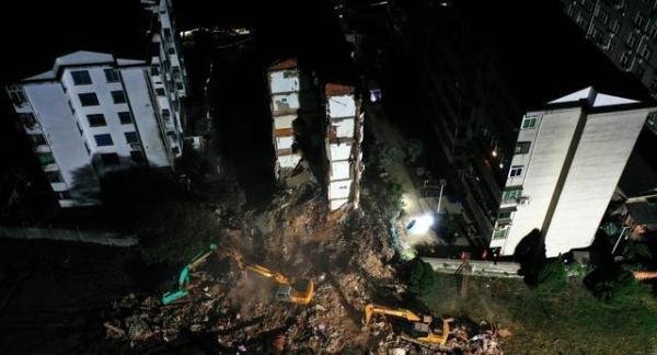 江西一6层居民楼坍塌致4人死亡，小区住户多为老年人