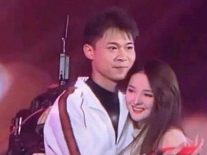 许华升女友叫什么