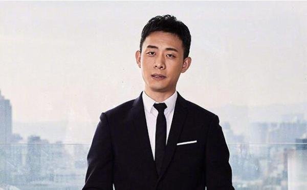 演员张译两任妻子是怎么回事 张译真的有两个老婆吗