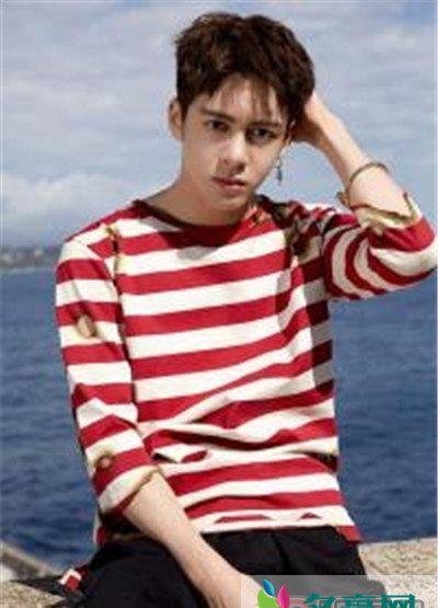 曾舜晞为什么不上学 普通家庭不算什么富二代,但家里确实花了不少钱包装