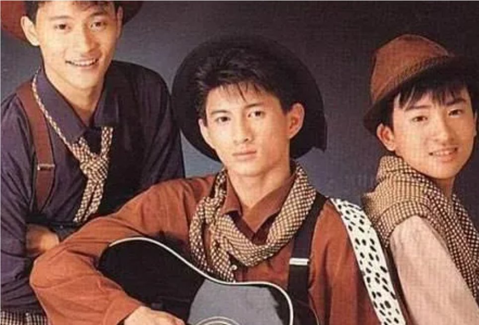 小虎队爱的手势舞教程慢动作