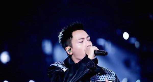 多位明星取消浙江跨年，赞助商纷纷撤资，到底怎么回事？