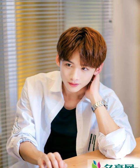 白敬亭的女友达瓦卓玛吗 小白这么优秀一定会找到一个很好的贤内助的