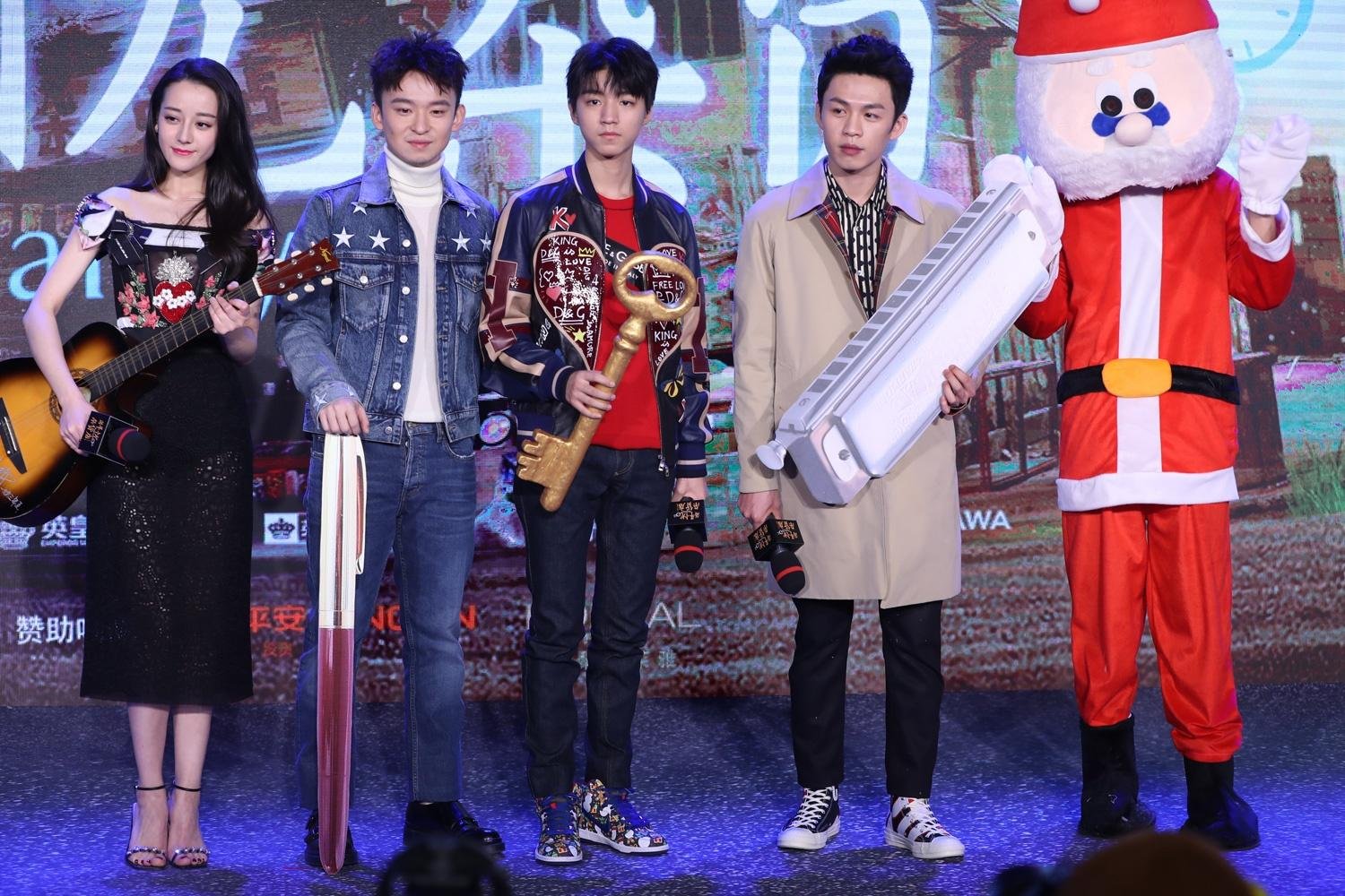 王俊凯董子健海边相处被网友称好浪漫，到底浪漫在哪了？