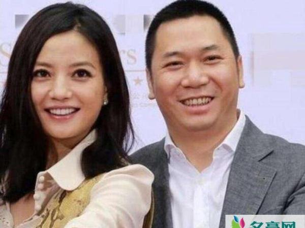 上交所赵薇处分是怎么回事 赵薇黄有龙夫妻双双被罚事件始末