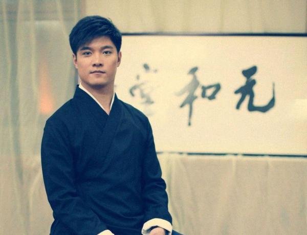 著名养生专家迷罗，“元瑜伽”创始人，被誉为“中医瑜伽第一人”