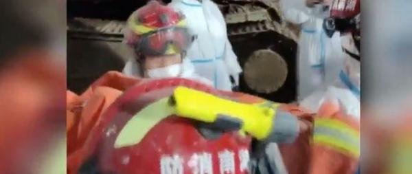 第10名幸存者被救出：“我一直有个信念，你们会来救我的！”