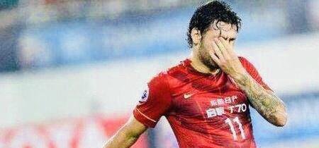 广州恒大一线队30人大名单正式公布：高拉特离队，郑智两重身份，青春风暴没刮起来!