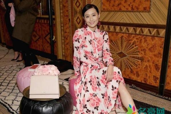 陈法拉否认结婚 经纪人回应陈法拉已飞去美国拍戏