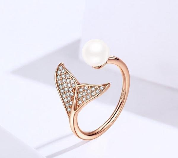 美人鱼尾搭配纯洁珍珠,化身为闪耀迷人的戒指??