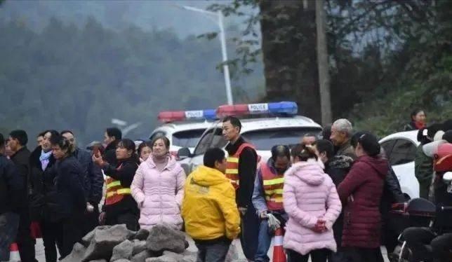 重庆市政府被约谈，究竟是怎么一回事？