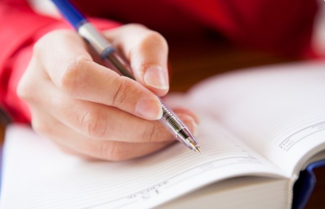 提篮春光看妈妈是哪一年的高考作文题？