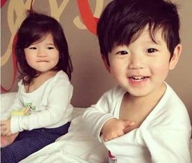 辟谣!32岁宝妈生4对龙凤胎是假的,此前传闻到底哪儿来的?