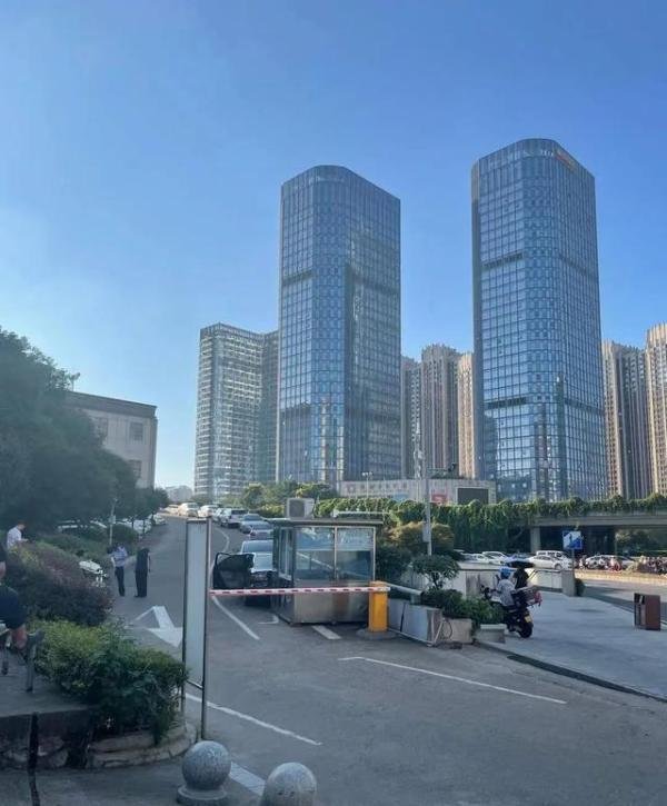 汇千网-货拉拉乘客坠亡案司机获释后发声