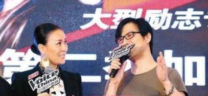 那英汪峰接吻是怎么回事?