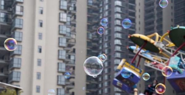 樊教授说，地产没有大泡沫，你们怎么看？