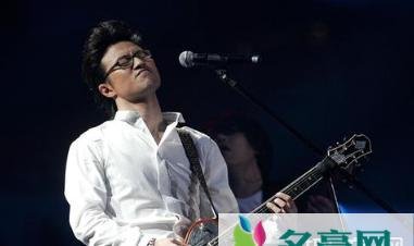 汪峰出新歌什么梗？汪峰为什么总是上不了头条