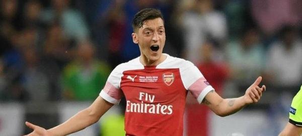 梅苏特·厄齐尔同意转会土超费内巴赫，结束阿森纳的噩梦