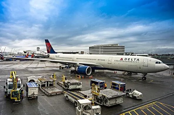 赛供机场是那个国家