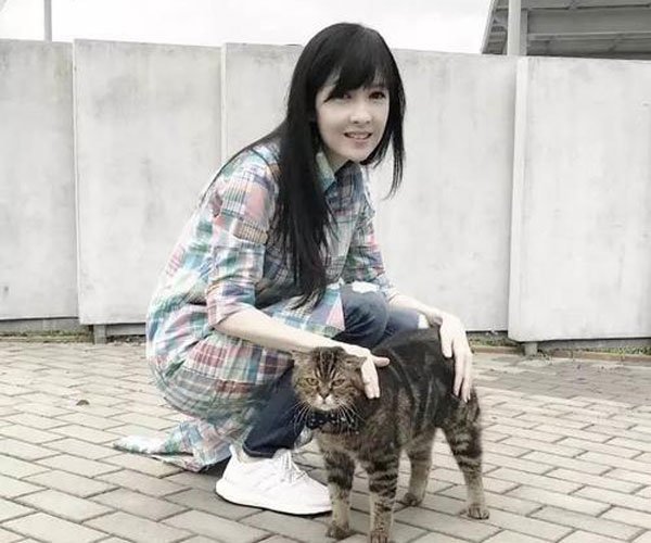 周慧敏在《女校风云》露点了吗？尺度大吗？