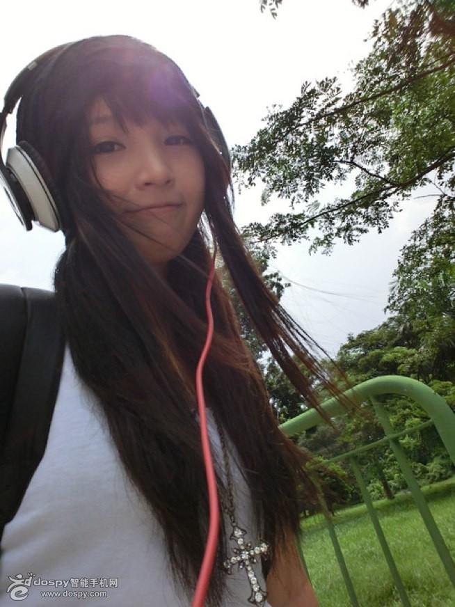 哪位大神知道她是谁？