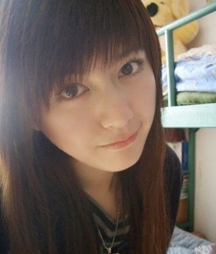 清华大学 校花 依一一 的资料？