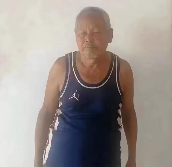 广西14岁女孩，被75岁大爷杀害，嫌犯仍在逃，悬赏金已增加至2万