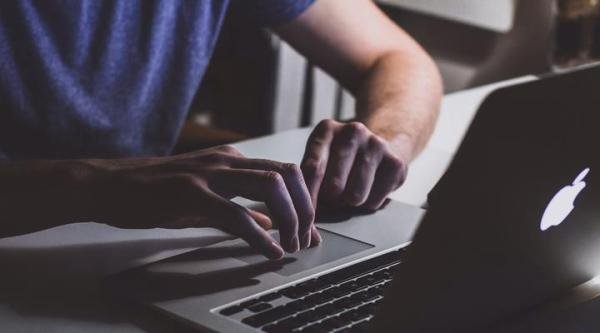 明年全球34%的员工将永久性远程办公，办公电脑火了