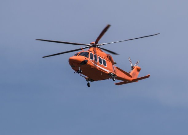 贵州一大学军训出动直升机，这是个什么样的场景？